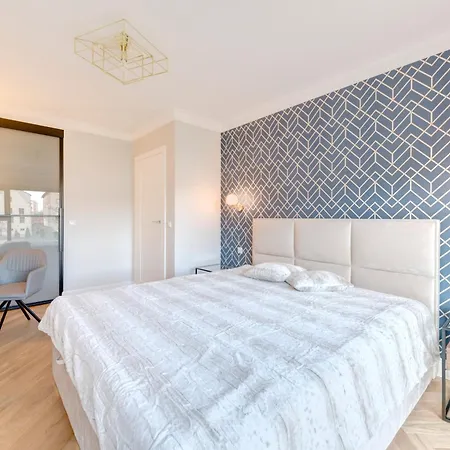 Dom & House - Winter Γκντανσκ