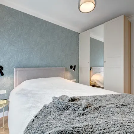 Dom & House - Winter Danzig